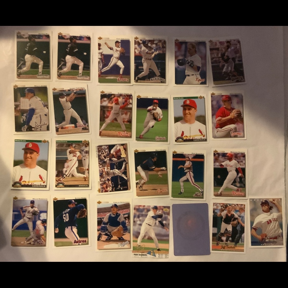 Bundle of Baseball Cards Lot 401
